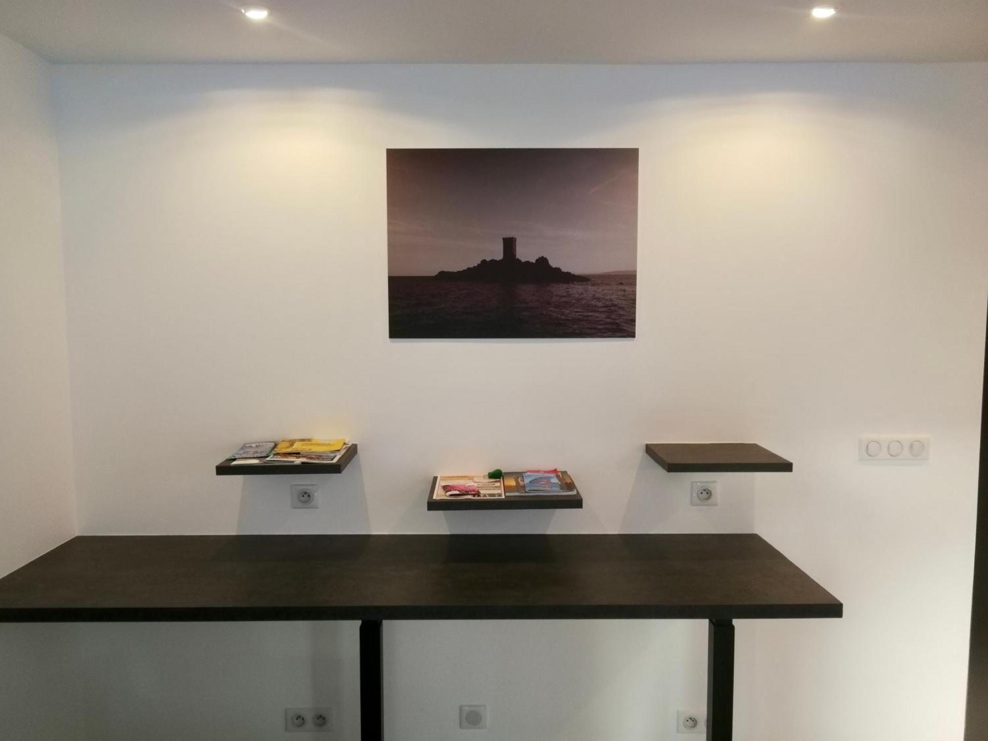 Grand Studio Standing Avec Terrasse Et Parking Sainte-Maxime Exterior photo